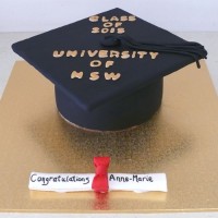Graduation Cake - Hat Cate